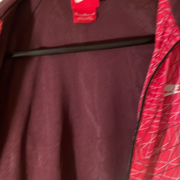 Woman’s Nike Jacket - Picture 3 of 7